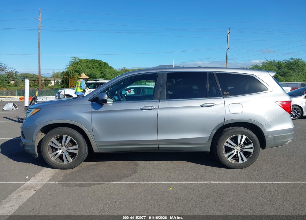 2017 HONDA PILOT EX-L VIN: 5FNYF5H53HB039130