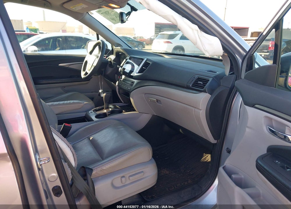 2017 HONDA PILOT EX-L VIN: 5FNYF5H53HB039130