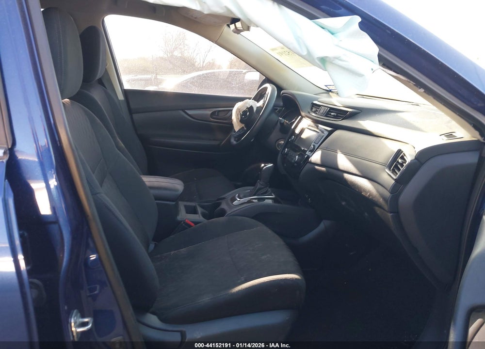 2019 NISSAN ROGUE S VIN: 5N1AT2MV6KC813966