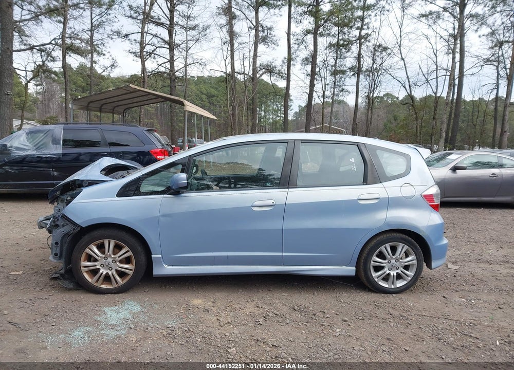 2010 HONDA FIT SPORT VIN: JHMGE8H42AC025552