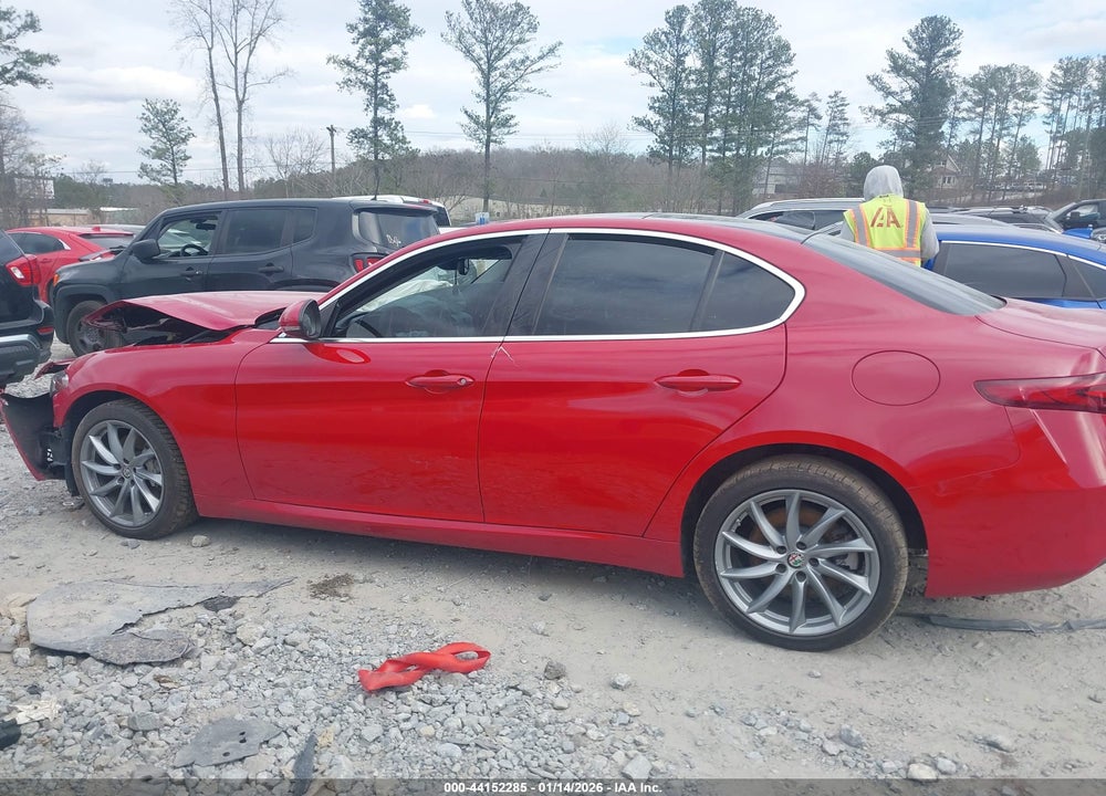 2019 ALFA ROMEO GIULIA AWD VIN: ZARFANAN5K7605825