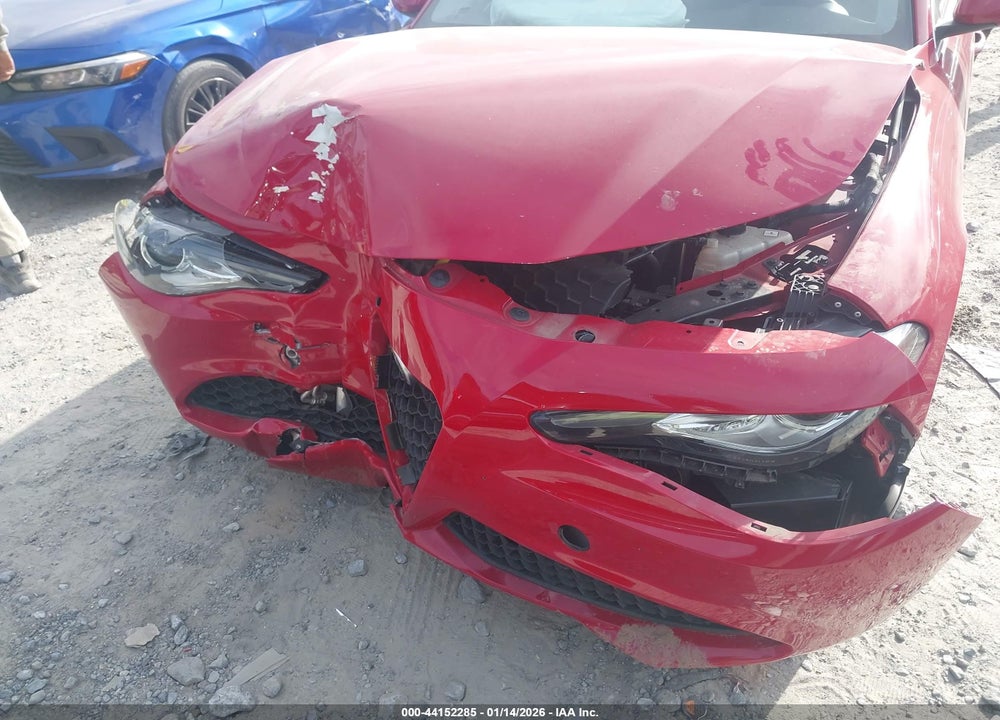 2019 ALFA ROMEO GIULIA AWD VIN: ZARFANAN5K7605825