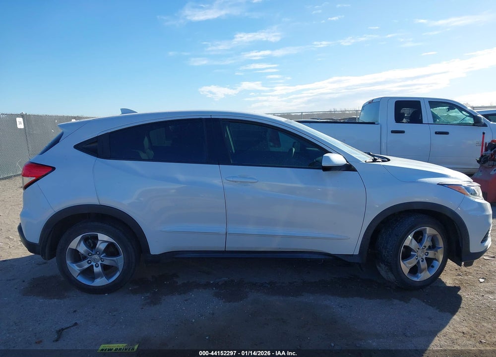 2021 HONDA HR-V 2WD LX VIN: 3CZRU5H30MM701920