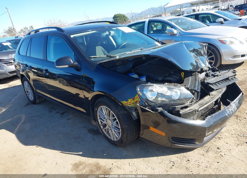 2014 VOLKSWAGEN JETTA SPORTWAGEN 2.5L S VIN: 3VWPP7AJ4EM608907