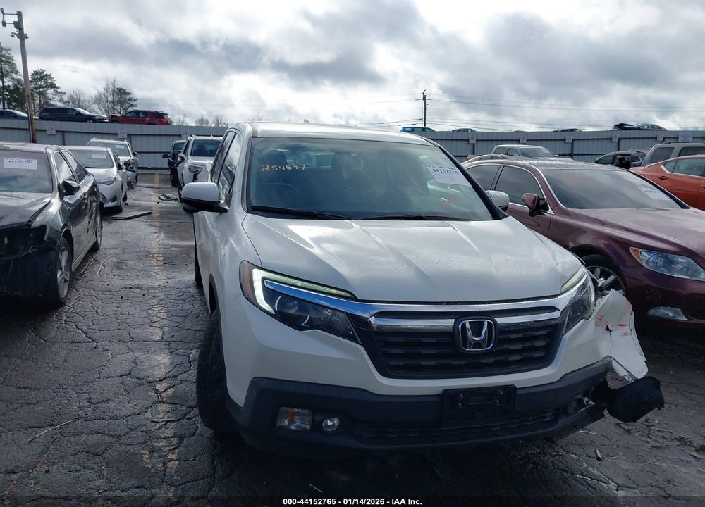 2018 HONDA RIDGELINE RTL-T VIN: 5FPYK2F66JB000180