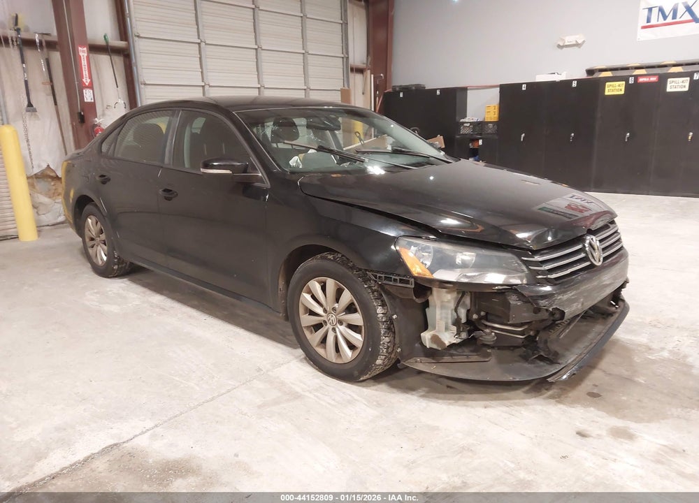 2013 VOLKSWAGEN PASSAT S VIN: 1VWAP7A35DC109721