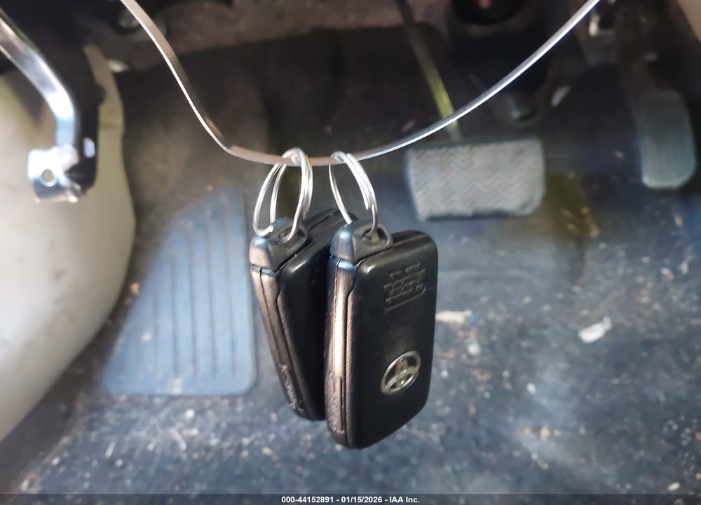 2014 TOYOTA PRIUS V THREE VIN: JTDZN3EU3EJ011324