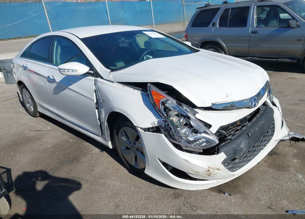 2013 HYUNDAI SONATA HYBRID VIN: KMHEC4A41DA075601