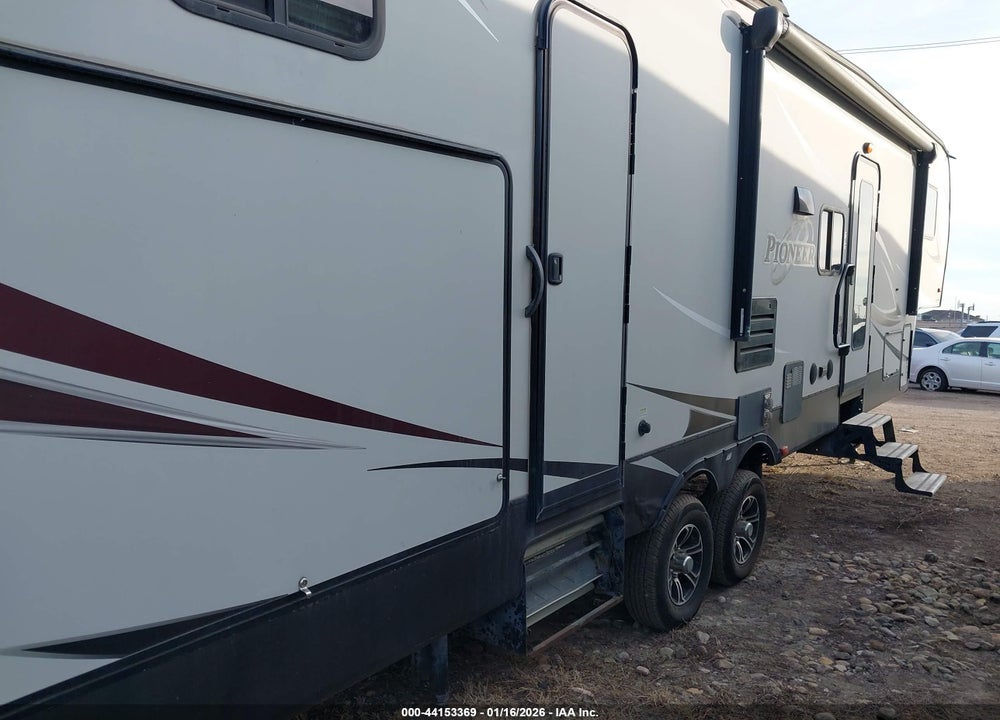 2018 HEARTLAND PIONEER SERIES M-320 VIN: 5SFPG3725JE348736