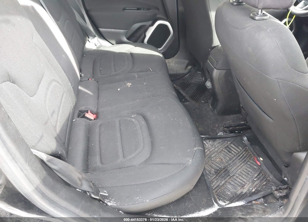 2018 JEEP RENEGADE LATITUDE FWD VIN: ZACCJABB4JPJ70496