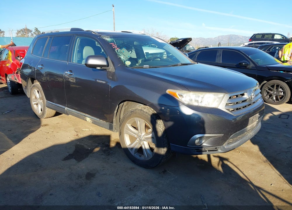 2013 TOYOTA HIGHLANDER LIMITED V6 VIN: 5TDYK3EHXDS113356