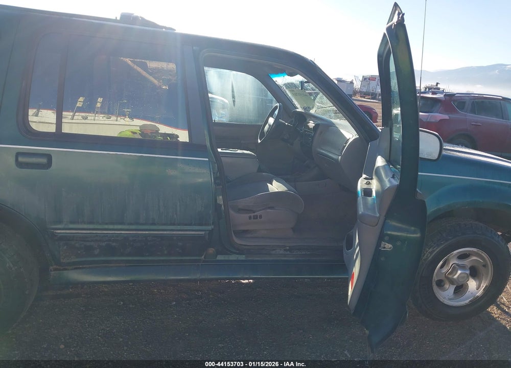1996 FORD EXPLORER VIN: 1FMDU34X2TUB67807
