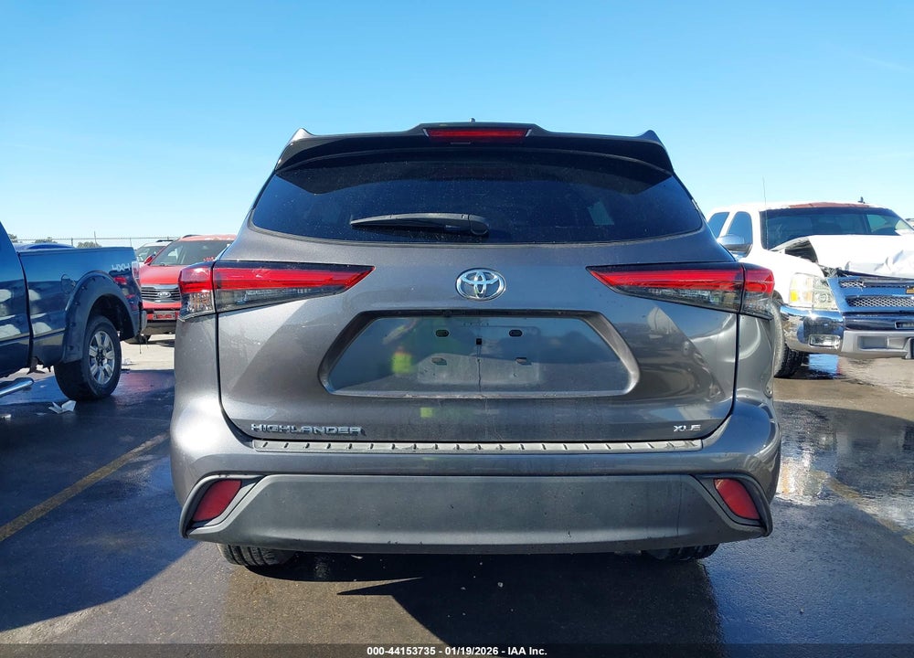 2023 TOYOTA HIGHLANDER XLE VIN: 5TDKDRAH5PS516576