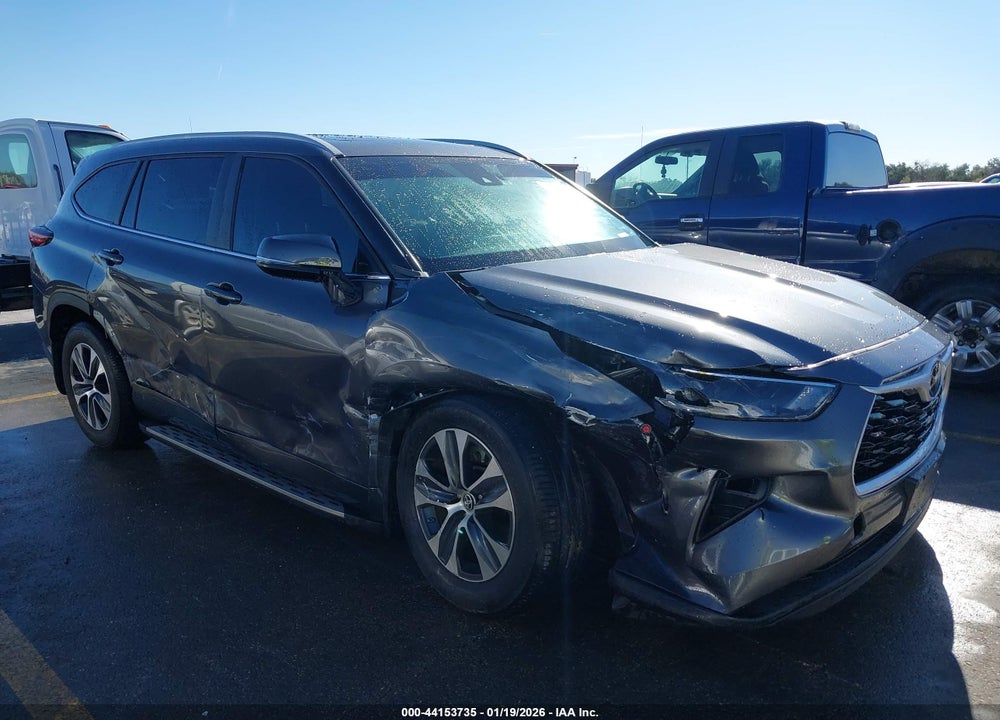 2023 TOYOTA HIGHLANDER XLE VIN: 5TDKDRAH5PS516576