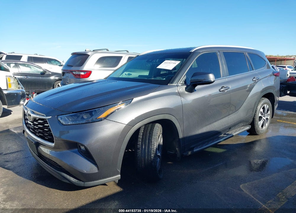 2023 TOYOTA HIGHLANDER XLE VIN: 5TDKDRAH5PS516576