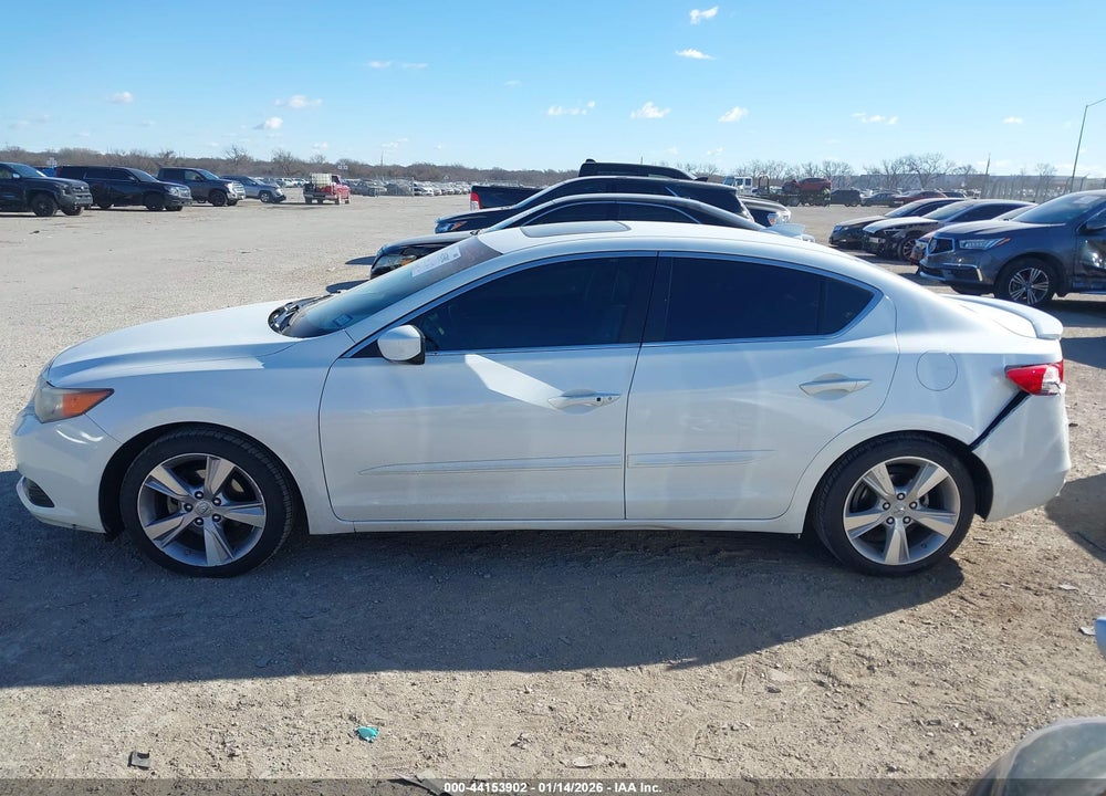 2013 ACURA ILX 2.0L VIN: 19VDE1F73DE016650