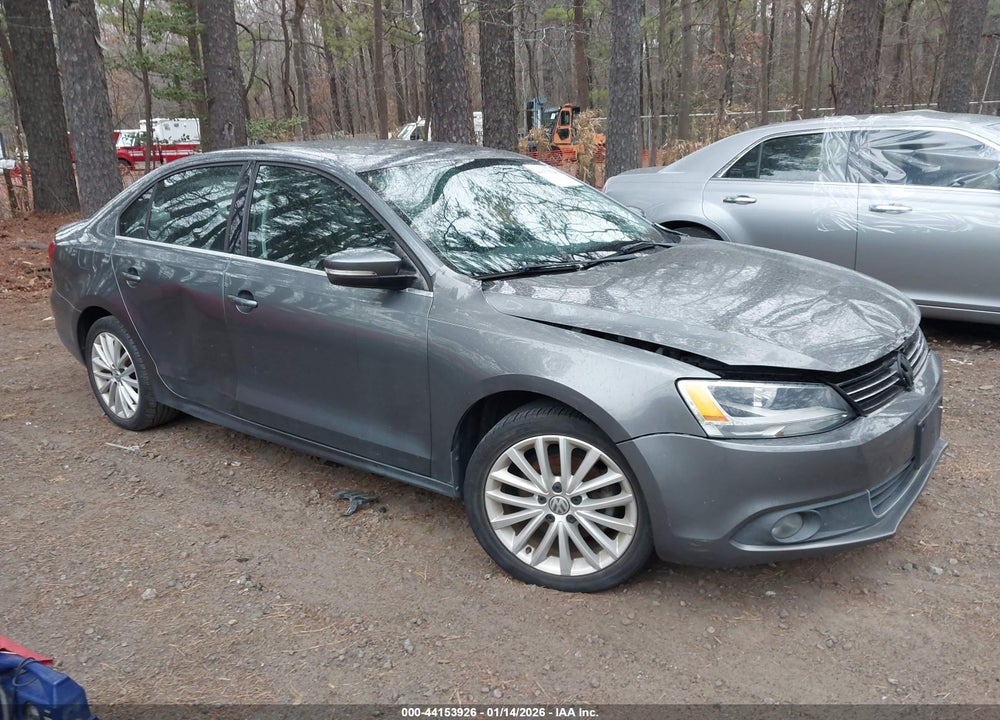 2014 VOLKSWAGEN JETTA 1.8T SEL VIN: 3VWL17AJ2EM375917