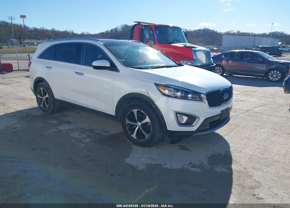 2016 KIA SORENTO EX VIN: 5XYPH4A18GG186347
