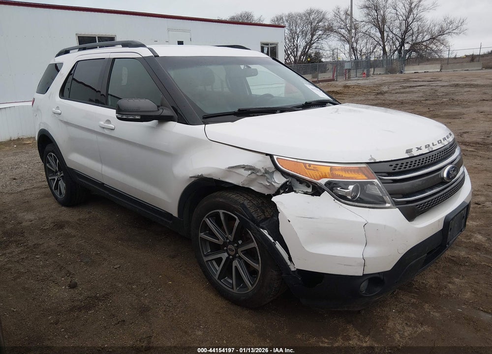 2015 FORD EXPLORER XLT VIN: 1FM5K8D82FGB24569