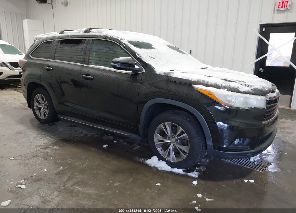 2015 TOYOTA HIGHLANDER XLE V6 VIN: 5TDJKRFH0FS206277