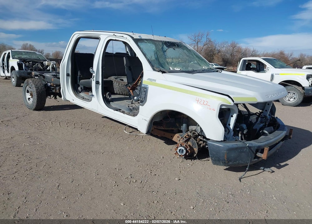 2018 FORD F-350 CHASSIS XL VIN: 1FD8W3F6XJEC08739