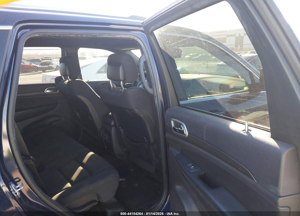 2018 JEEP GRAND CHEROKEE LAREDO E 4X2 VIN: 1C4RJEAG0JC301137