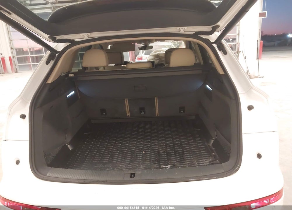 2018 AUDI Q5 2.0T PREMIUM VIN: WA1BNAFY3J2087888