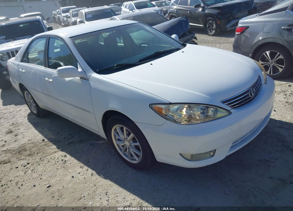 2005 TOYOTA CAMRY XLE VIN: 4T1BE32K35U542652