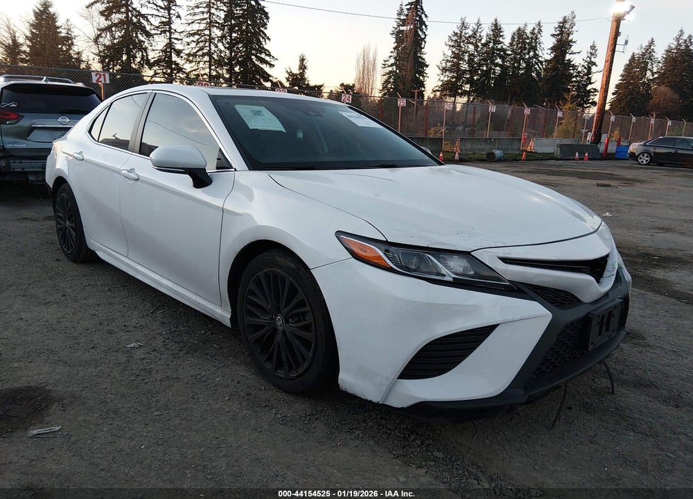 2020 TOYOTA CAMRY SE AWD VIN: 4T1G11BK1LU002705