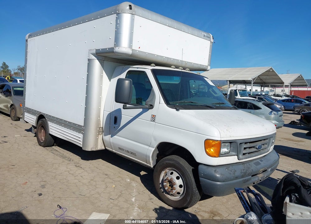 2007 FORD E-450 CUTAWAY VIN: 1FDXE45S07DB24267