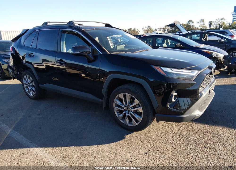 2022 TOYOTA RAV4 XLE PREMIUM VIN: 2T3A1RFV4NC272435