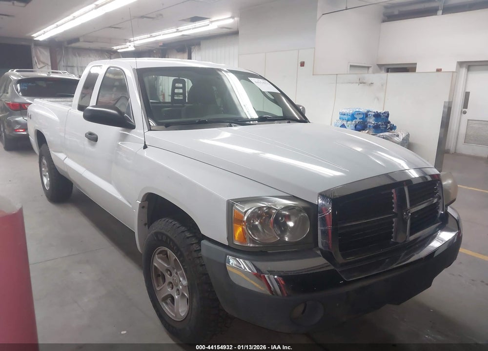 2005 DODGE DAKOTA SLT VIN: 1D7HW42N25S290860