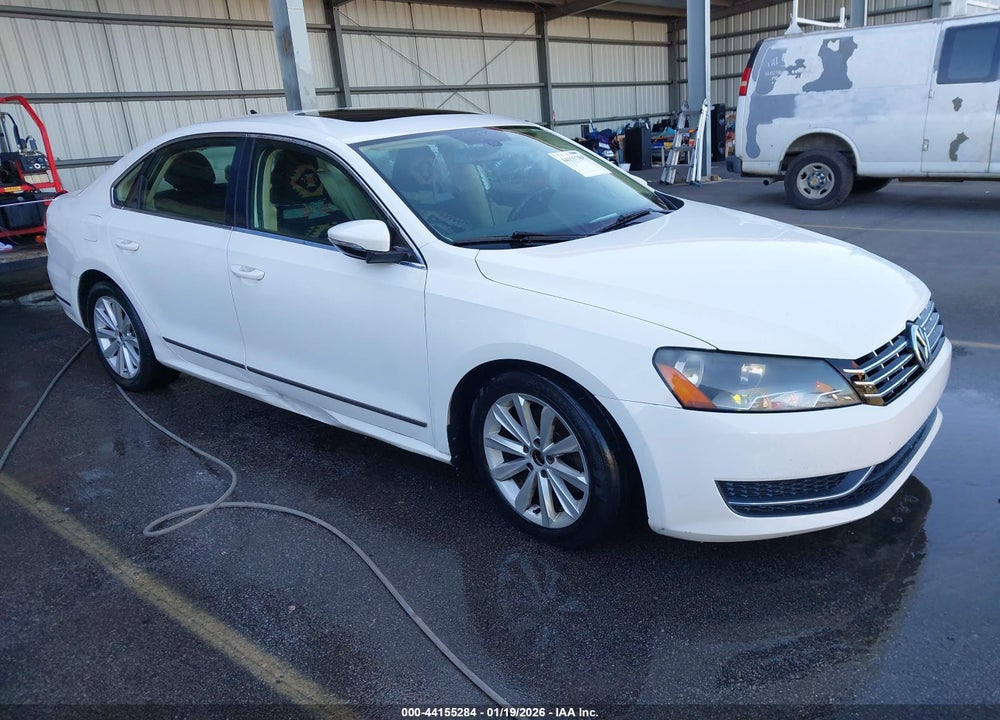 2012 VOLKSWAGEN PASSAT 2.5L SEL VIN: 1VWCP7A38CC064121