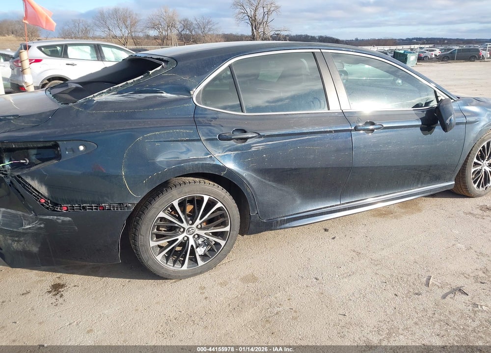 2018 TOYOTA CAMRY SE VIN: 4T1B11HK6JU638129