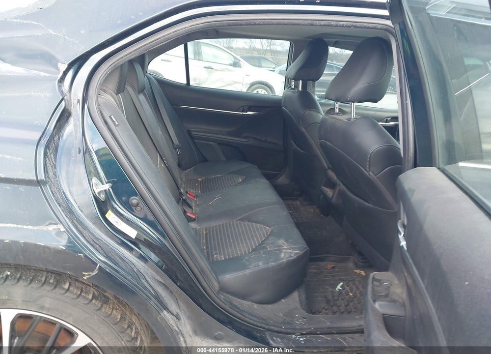 2018 TOYOTA CAMRY SE VIN: 4T1B11HK6JU638129