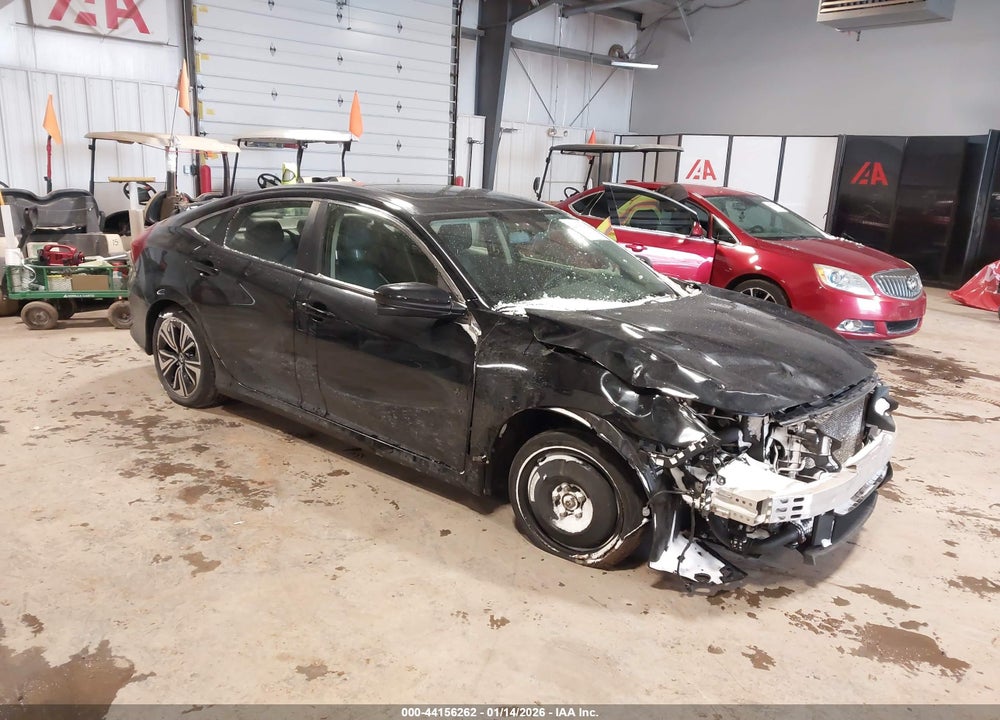 2018 HONDA CIVIC EX-L VIN: JHMFC1F79JX038670