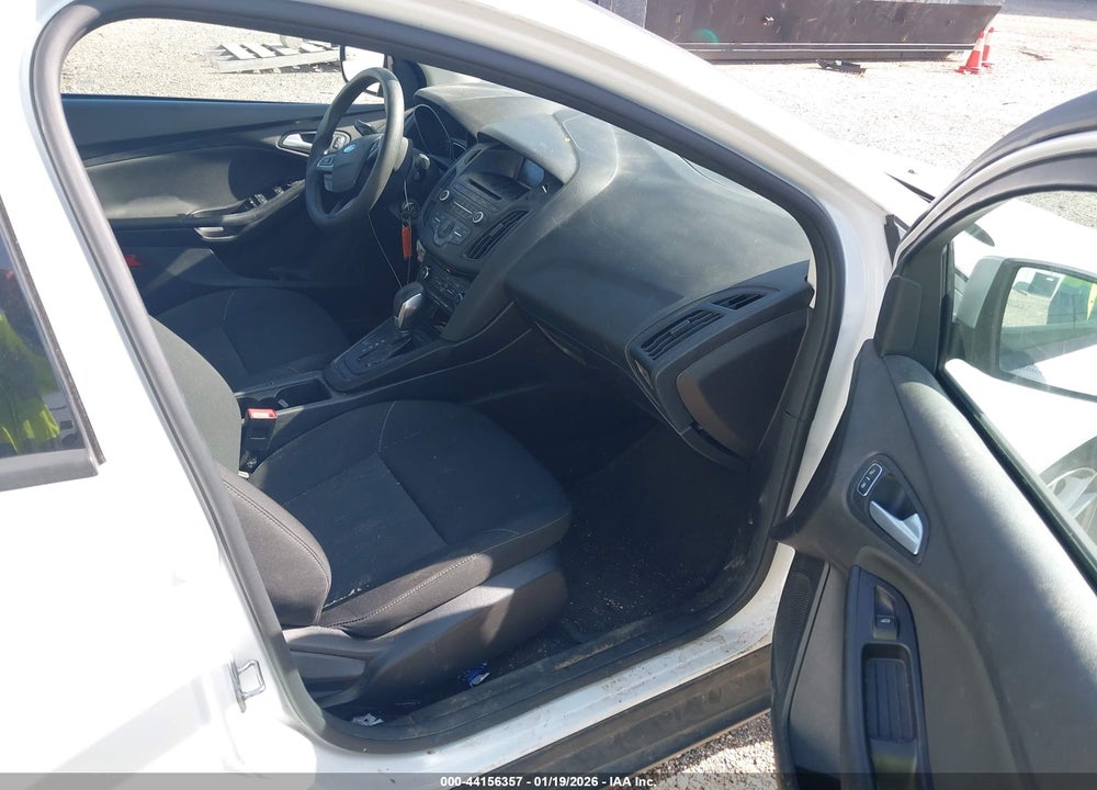 2017 FORD FOCUS SE VIN: 1FADP3F21HL295584