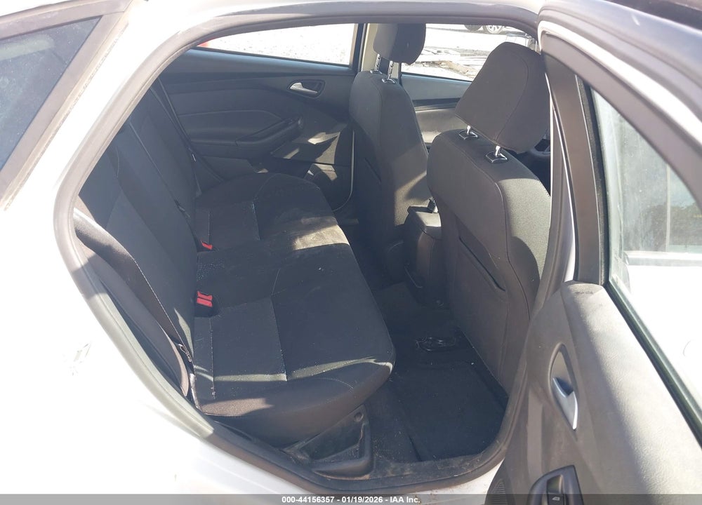 2017 FORD FOCUS SE VIN: 1FADP3F21HL295584