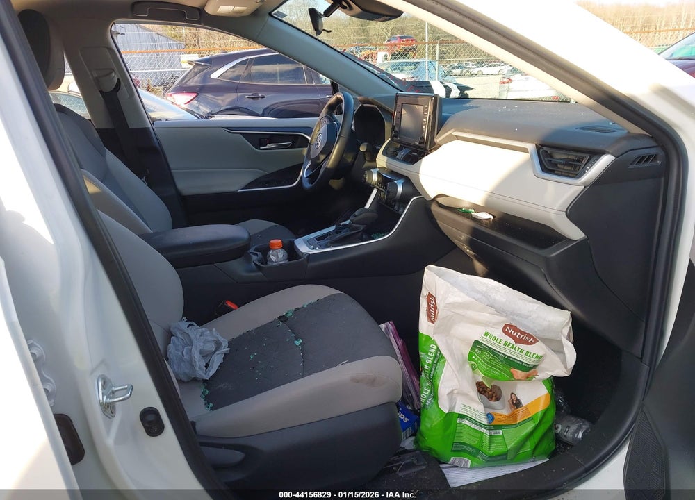2022 TOYOTA RAV4 XLE VIN: 2T3P1RFV5NC314718