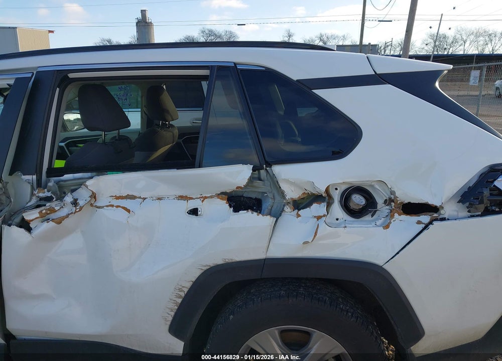 2022 TOYOTA RAV4 XLE VIN: 2T3P1RFV5NC314718