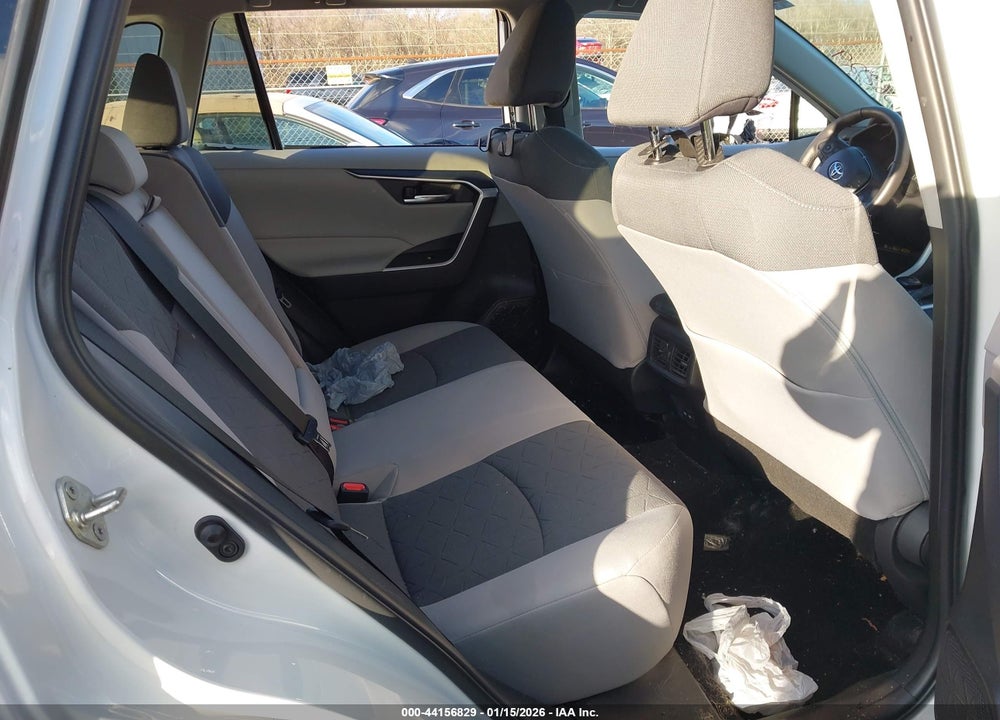 2022 TOYOTA RAV4 XLE VIN: 2T3P1RFV5NC314718