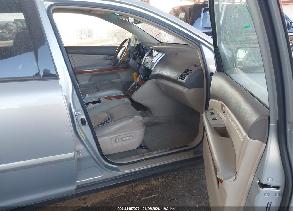 2004 LEXUS RX 330 VIN: JTJGA31U240024611