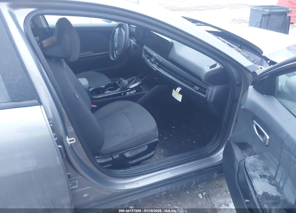 2025 KIA K4 LXS VIN: 3KPFT4DE9SE009904