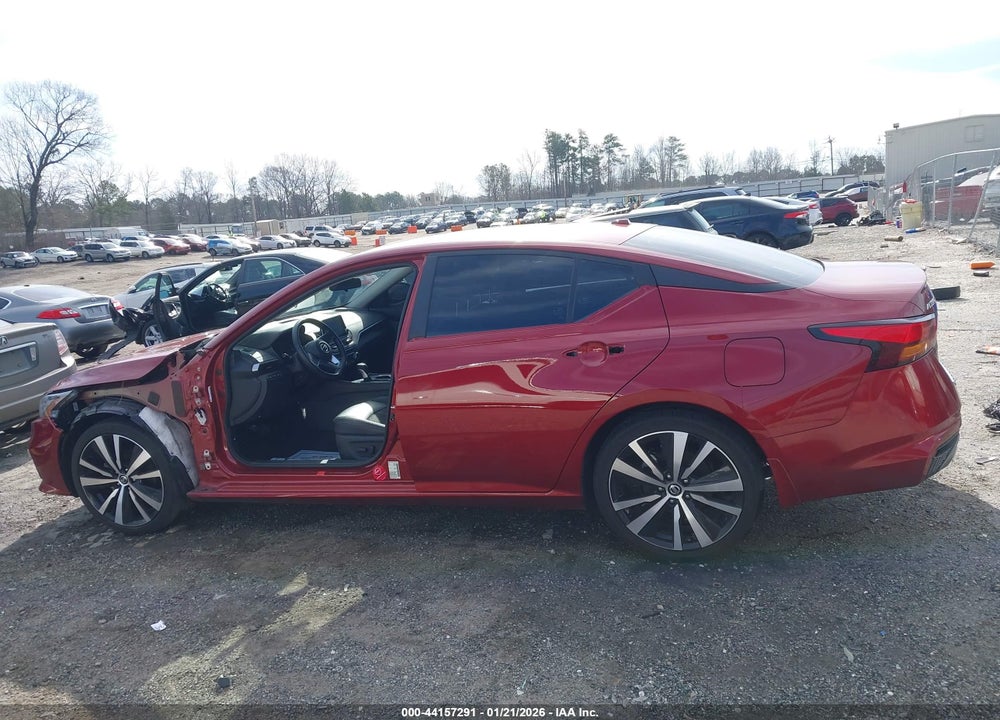 2022 NISSAN ALTIMA SR FWD VIN: 1N4BL4CV1NN365995