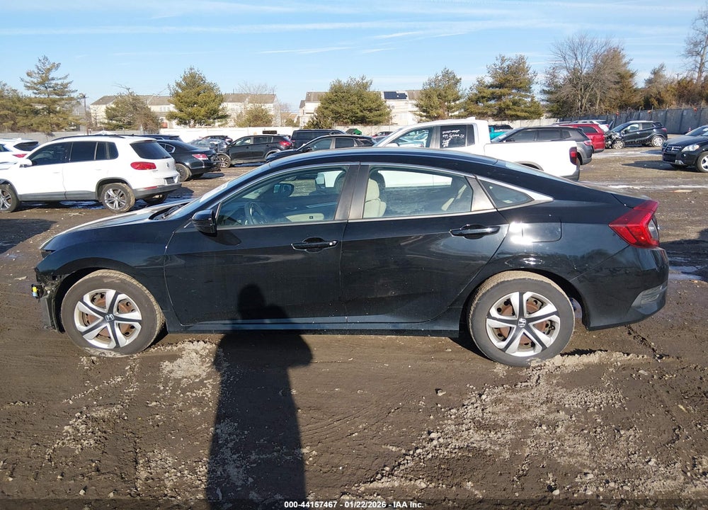 2017 HONDA CIVIC LX VIN: 2HGFC2F56HH523242