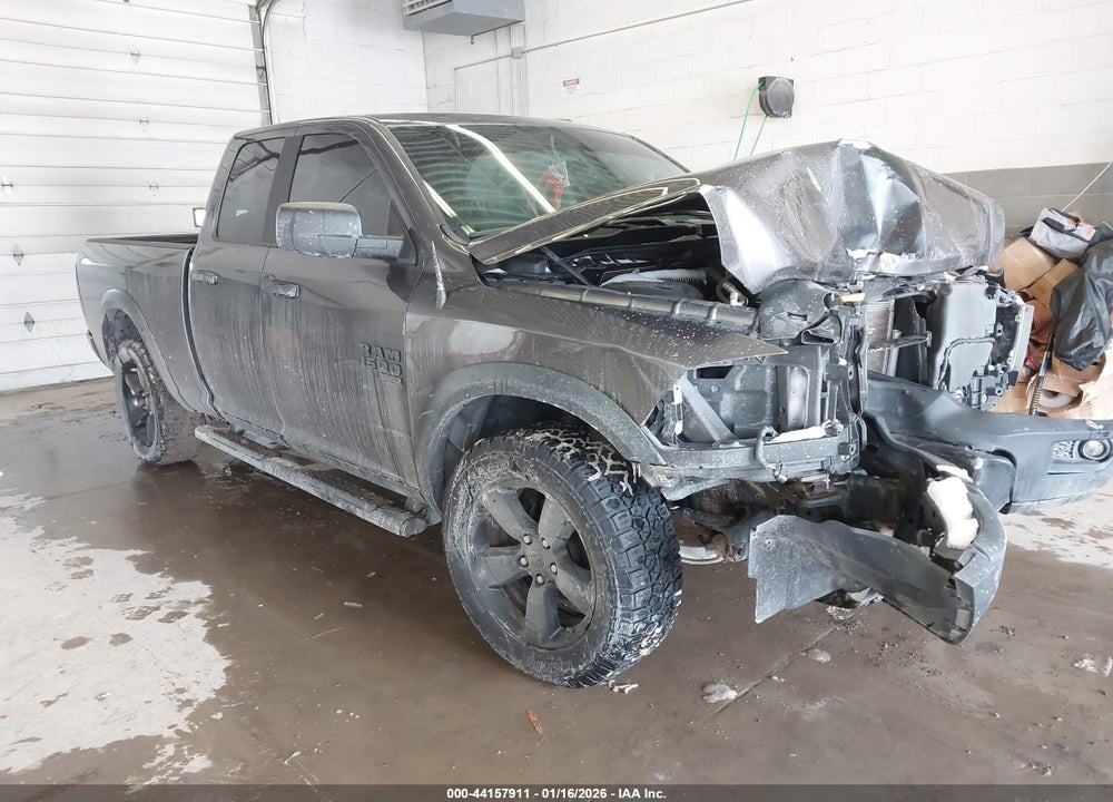 2020 RAM 1500 CLASSIC WARLOCK  4X4 6'4 BOX VIN: 1C6RR7GGXLS130229