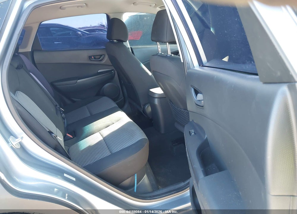 2019 HYUNDAI KONA SE VIN: KM8K12AA9KU212136