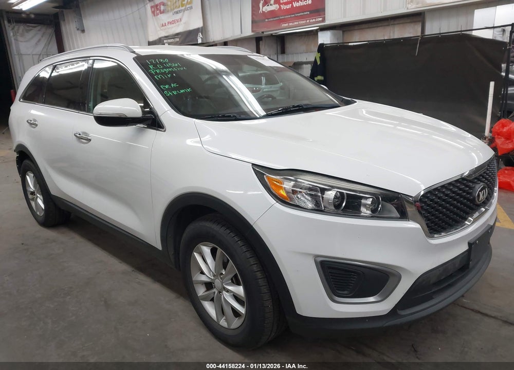 2016 KIA SORENTO 2.4L LX VIN: 5XYPG4A30GG049603