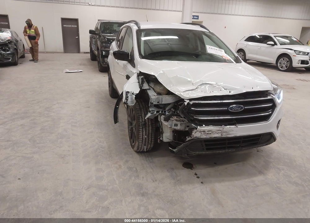 2019 FORD ESCAPE SE VIN: 1FMCU9GDXKUA53956