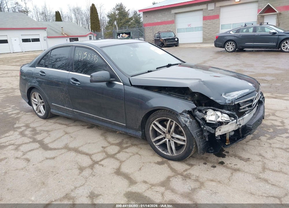 2014 MERCEDES-BENZ C 300 SPORT 4MATIC VIN: WDDGF8AB4ER303710